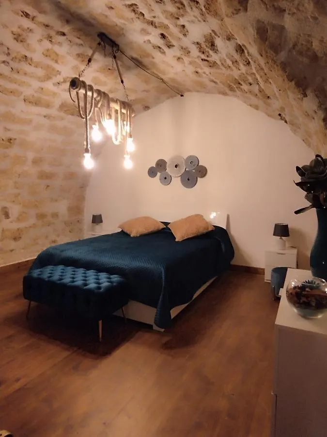 Ecce Homo Apartment Carini