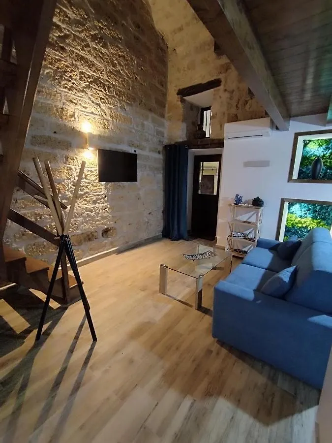 Ecce Homo Apartment Carini Italy